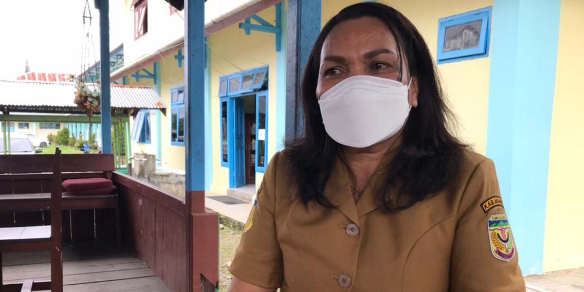 Kadis Pendidikan Mimika, Jeni O Usmani.    Foto: Anti Patabang/Papua60detik